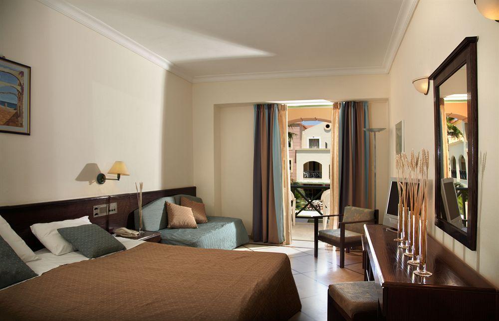 Amanda Hotel Karlovassi Extérieur photo