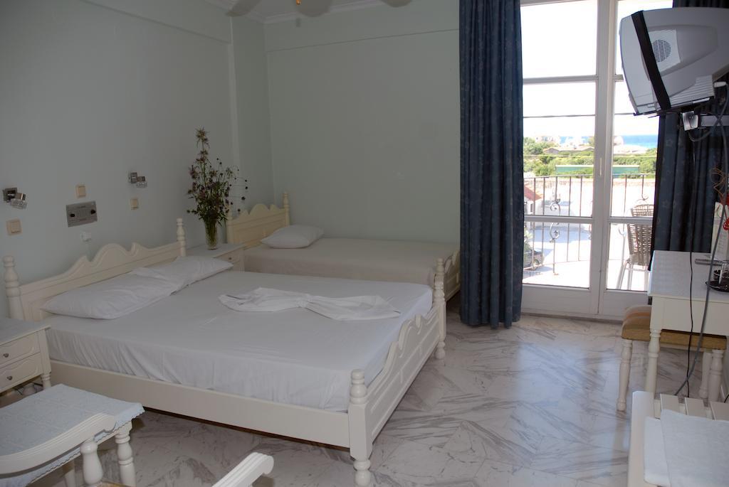 Amanda Hotel Karlovassi Extérieur photo